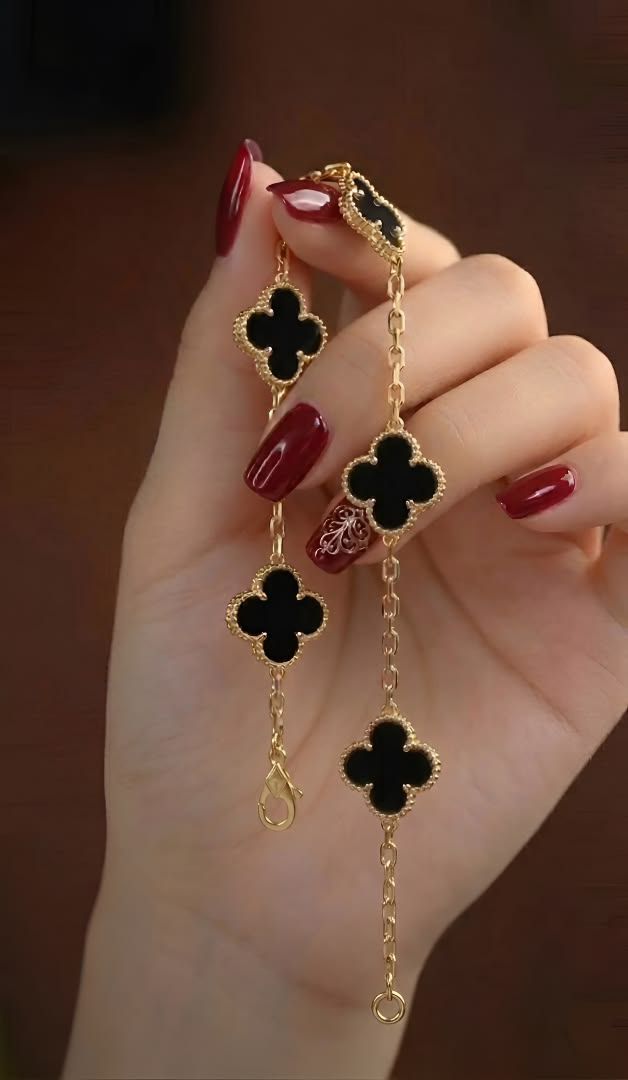 Black and white 2-in-1 bracelet jewelry